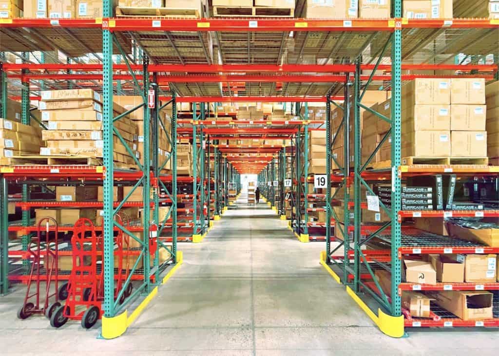 Armazém de distribuição — importação para empresas do Rio Grande do Sul via Itajaí-SC