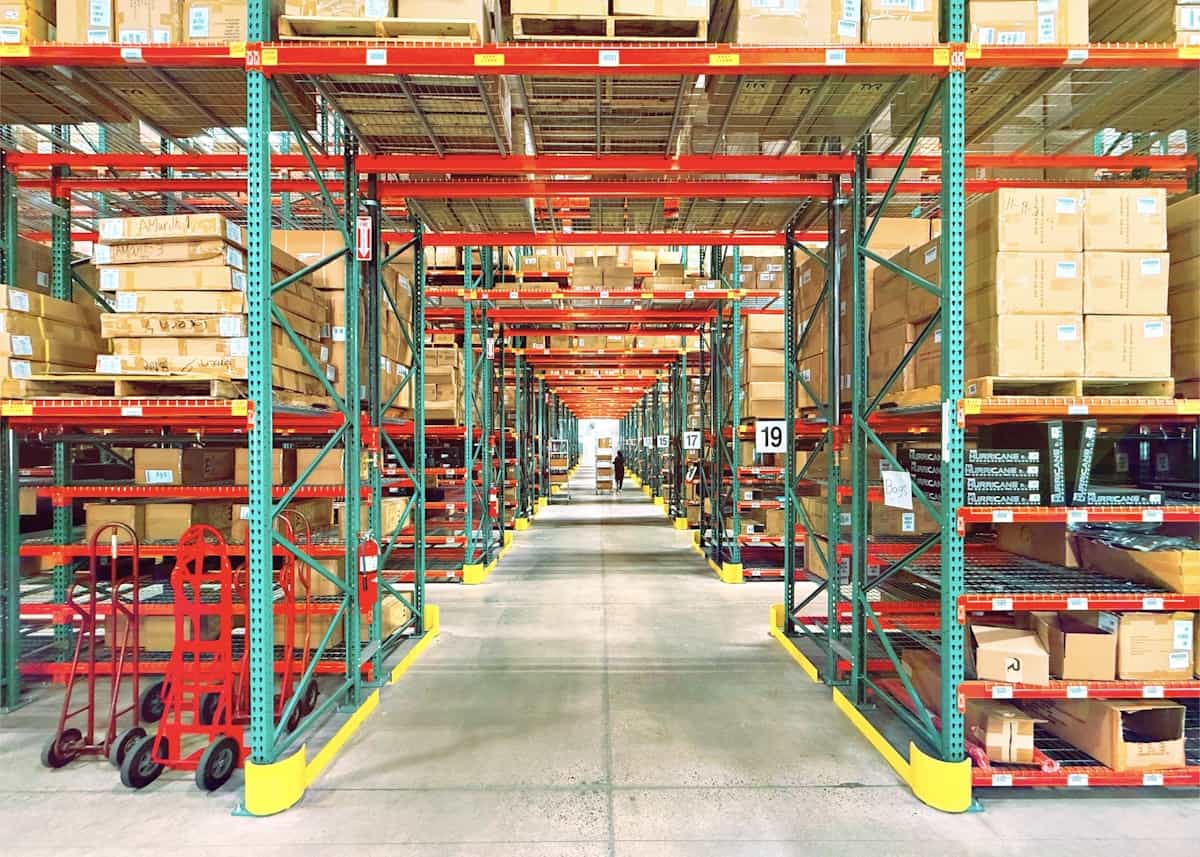 Armazém de distribuição — importação para empresas do Rio Grande do Sul via Itajaí-SC