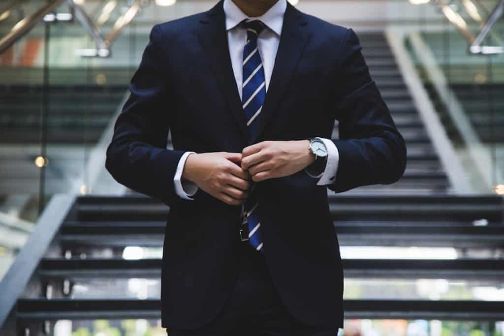 Importação por conta e ordem versus trading — comparativo de modalidades de importação no Brasil