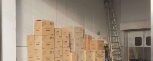 Importação de brinquedos da China Caixas de brinquedos em armazém, ilustrando o custo de importar brinquedos da China